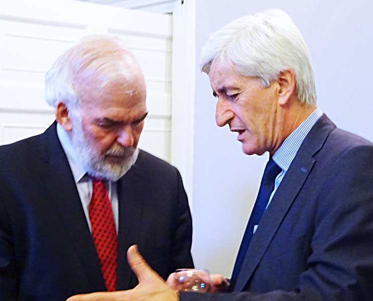 photopol CHANGING OF THE GUARD