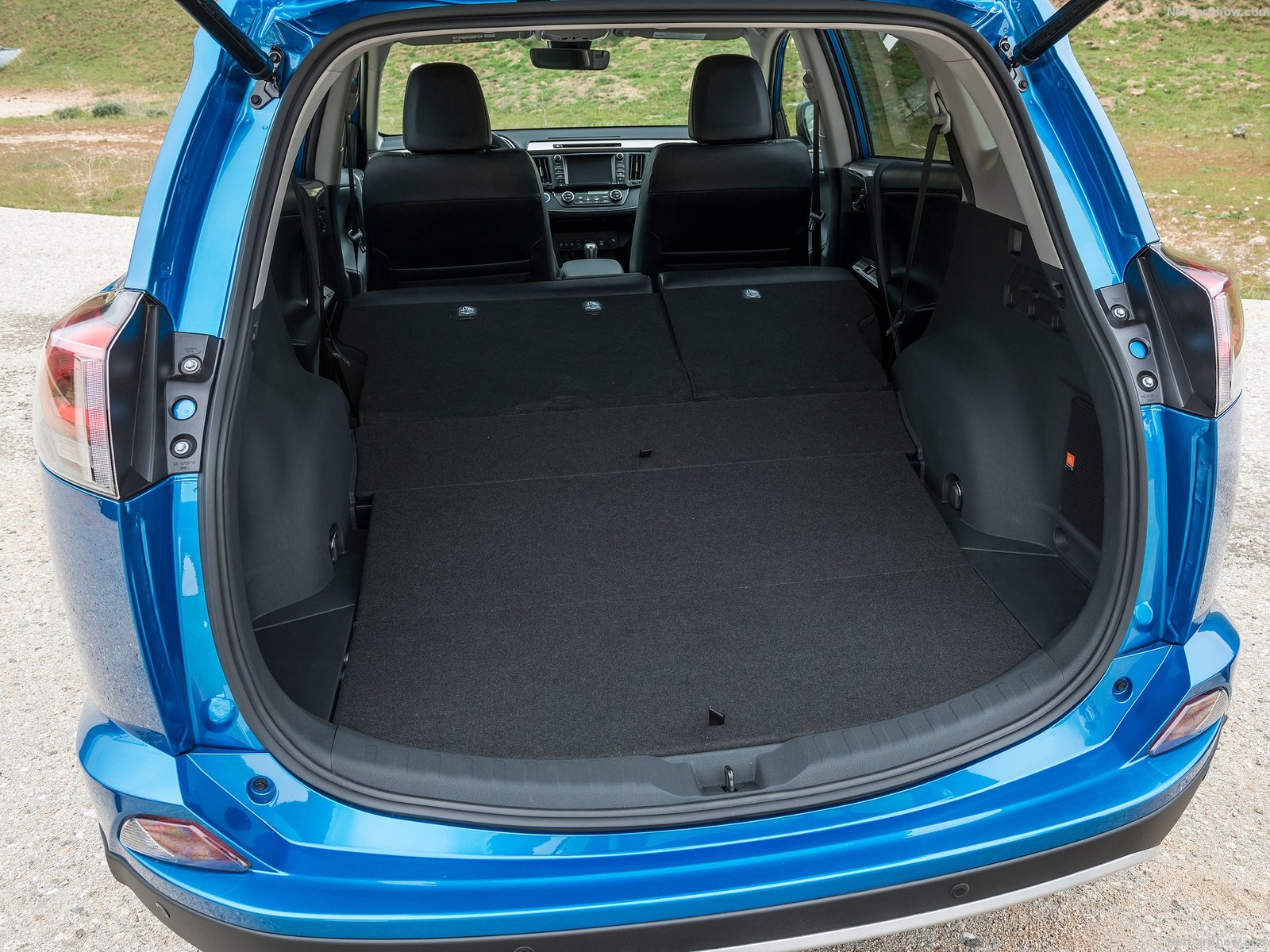 Hình ảnh xe ô tô Toyota RAV4 Hybrid 2016 & nội ngoại thất