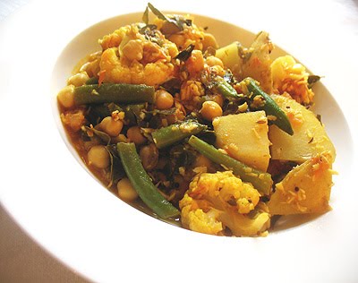 chickpea vegetable poriyal