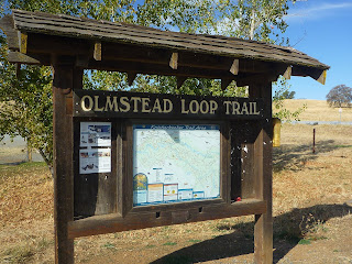 Trailhead kiosk with Auburn State Recreation Area map