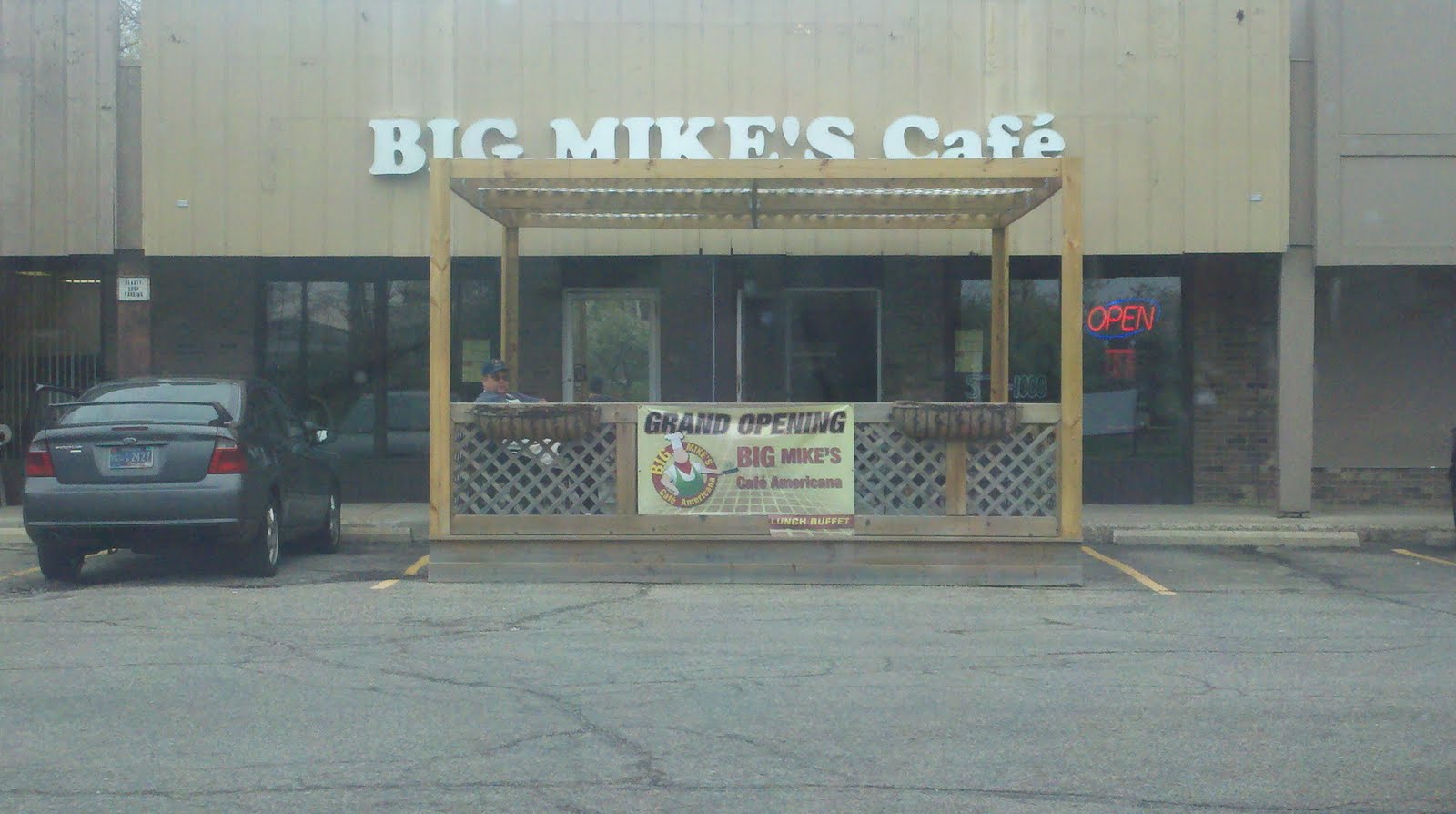 Random Dude Eats Random Food Big Mike's Cafe Americana