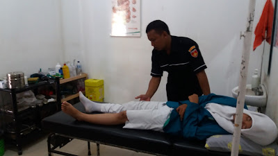 ANGGOTA KODIM SRAGEN BANTU KORBAN LAKALALIN