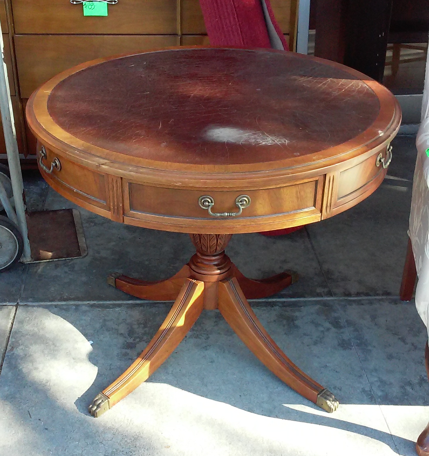 UHURU FURNITURE & COLLECTIBLES SOLD 32" Diameter Duncan Phyfe Drum