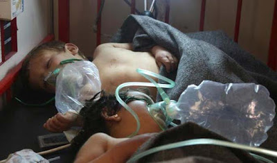 Más de cien muertos tras un ataque químico y aéreo en Siria Más de cien muertos tras un ataque químico y aéreo en Siria