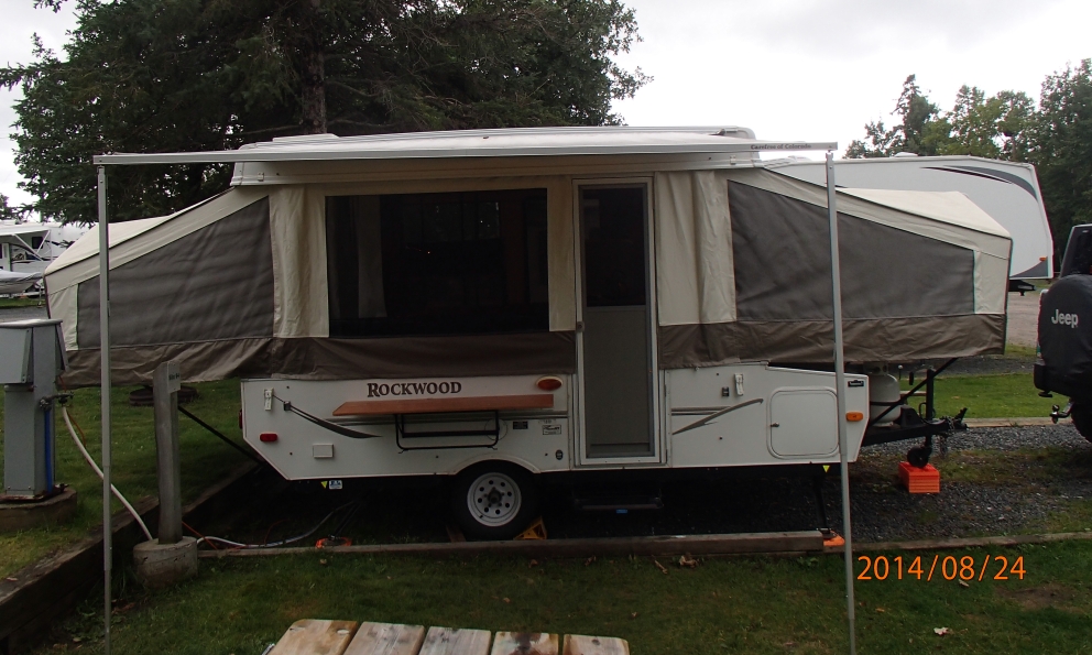 RV Dream Girl Outside kitchen for Tent trailers (Popups)