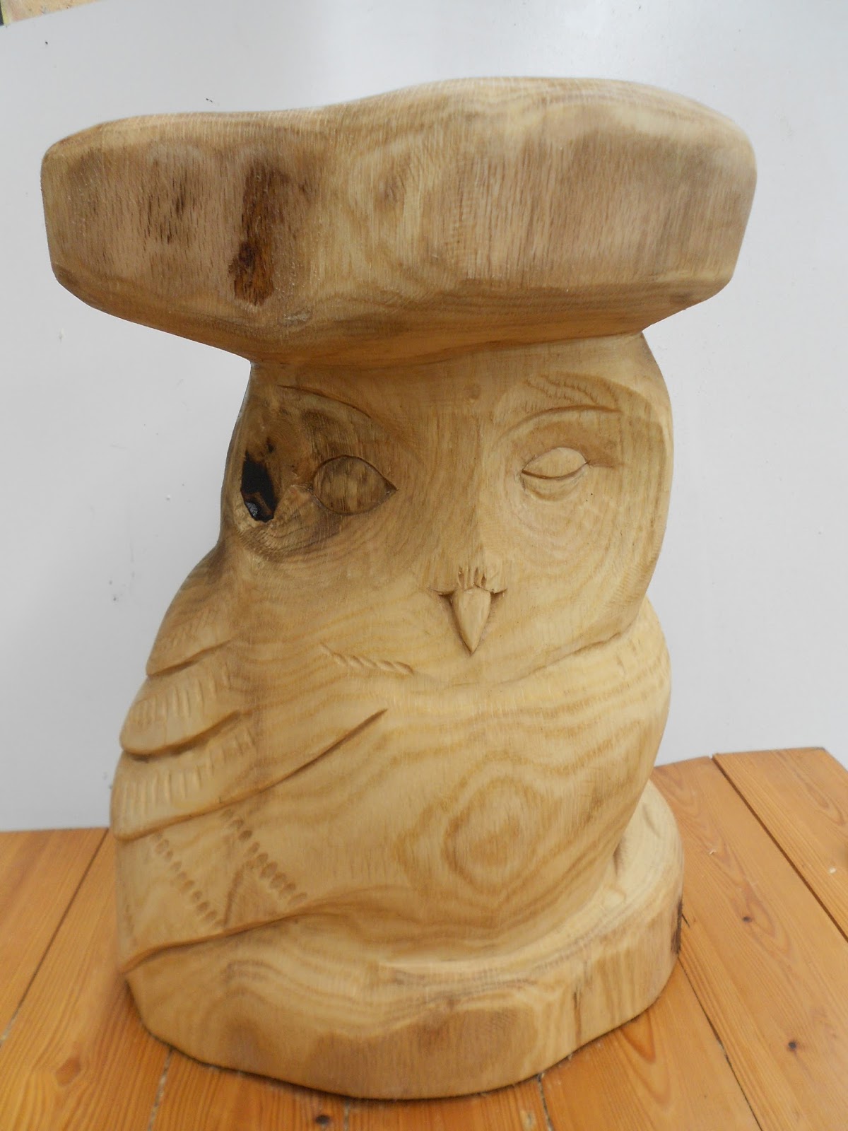 A drum stool with a difference! Making carved wooden drums as seats