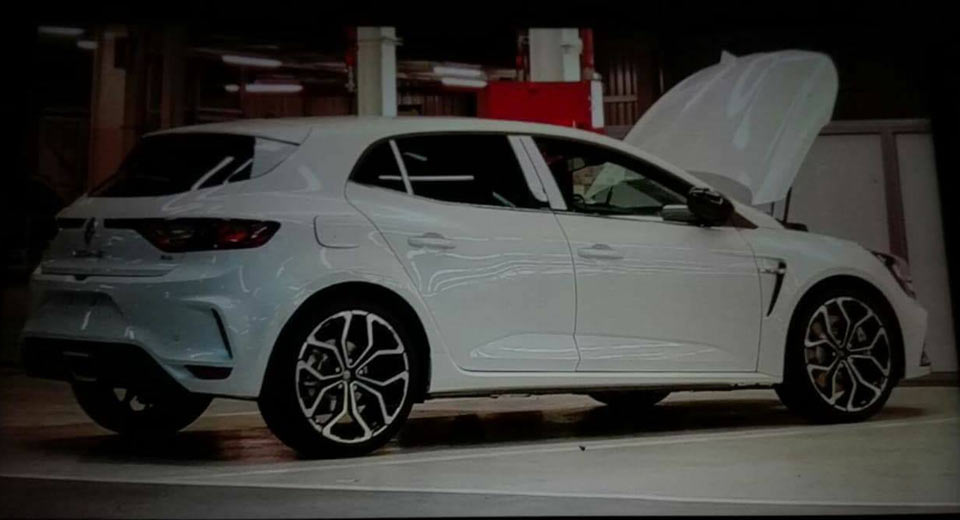 Renault-Megane-RS-Leak-.jpg