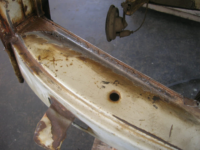 Image may have been reduced in size. Click image to view fullscreen.