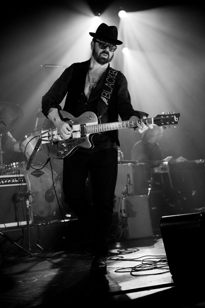 Дэвид аллан стюарт. Дэвид аллан стюарт в молодости. Dave stewart 2022. Гитарист дейв стюарт. Дэвид аллан стюарт.