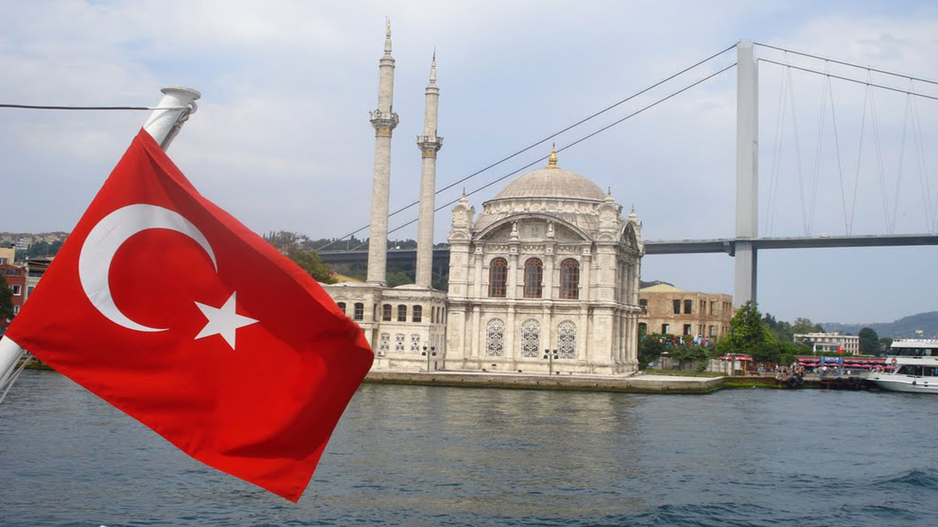 en guzel turk bayrakli manzarali camiler 4