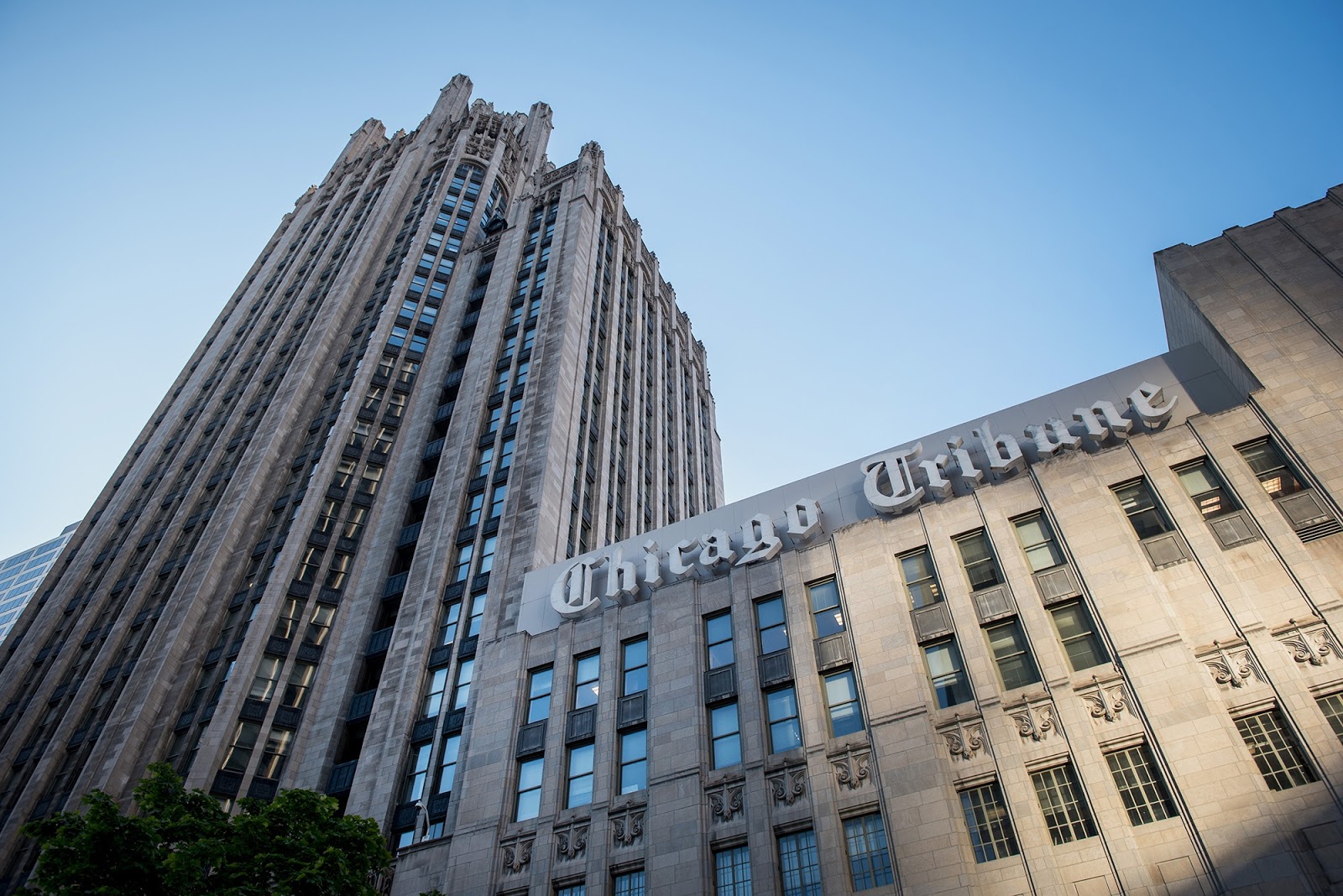 Chicago Est.1837 REAL ESTATE TRIBUNE MEDIA SELLS TRIBUNE TOWER