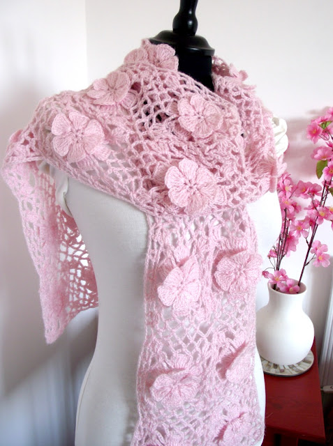 LiliaCraftParty: Floral Whisper Crochet Scarf open or Infinity Style