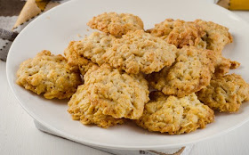 Homemade ANZAC Biscuits tasty easy to make and cheap from the Cheapskates Club Biscuits Recipe File