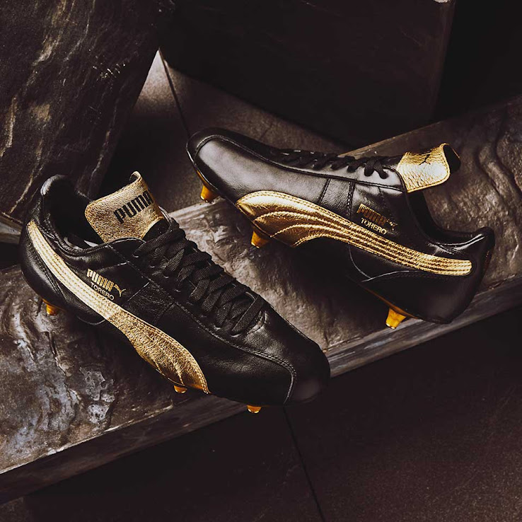 old football boots shop