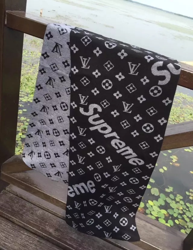 Fkers999: Louis Vuitton x Supreme Scarf