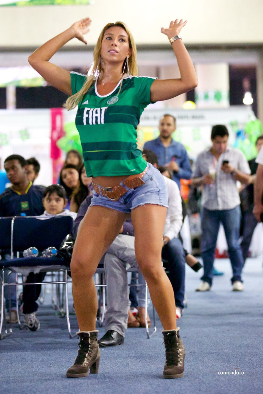 Super Brazilian Model Juliana Rodriguez Dancing In Jeans Shorts Super Ass