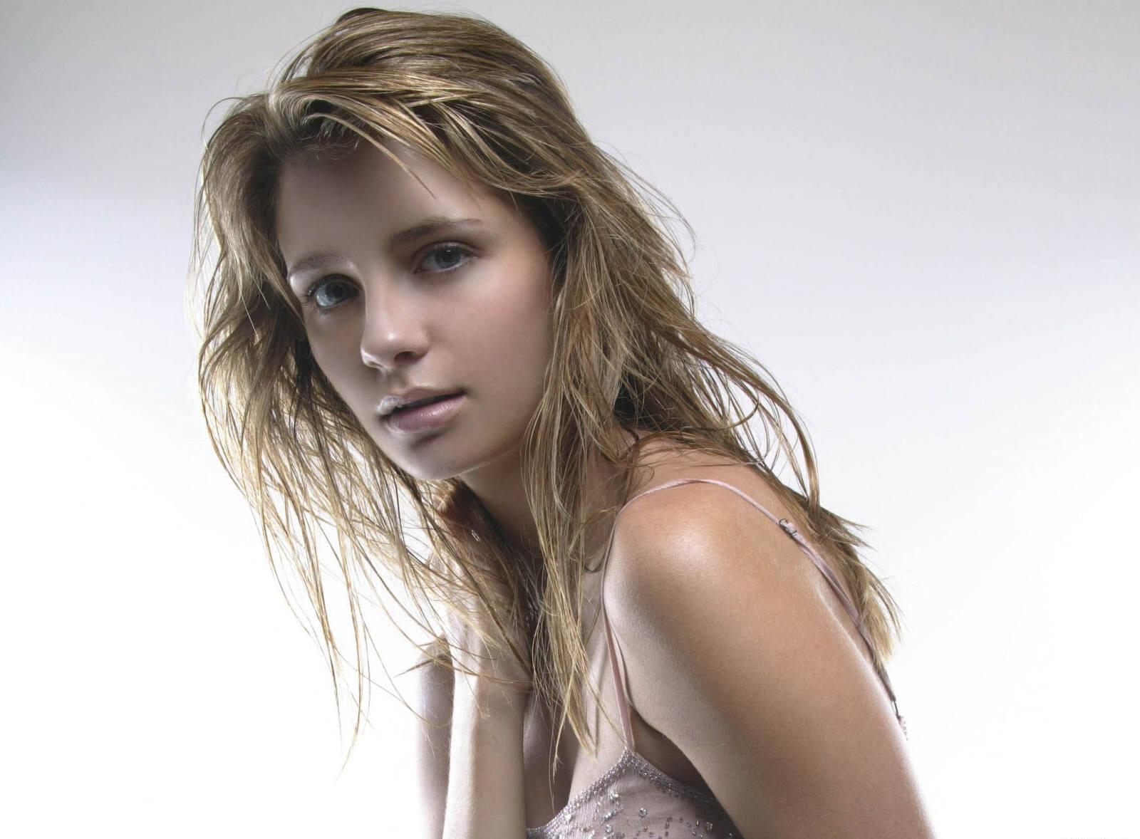 mischa barton mischa barton