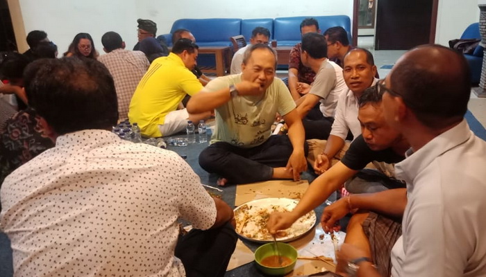 Merawat Tradisi Merajut Kehangatan Ala Alumni SMAN I Karangasem