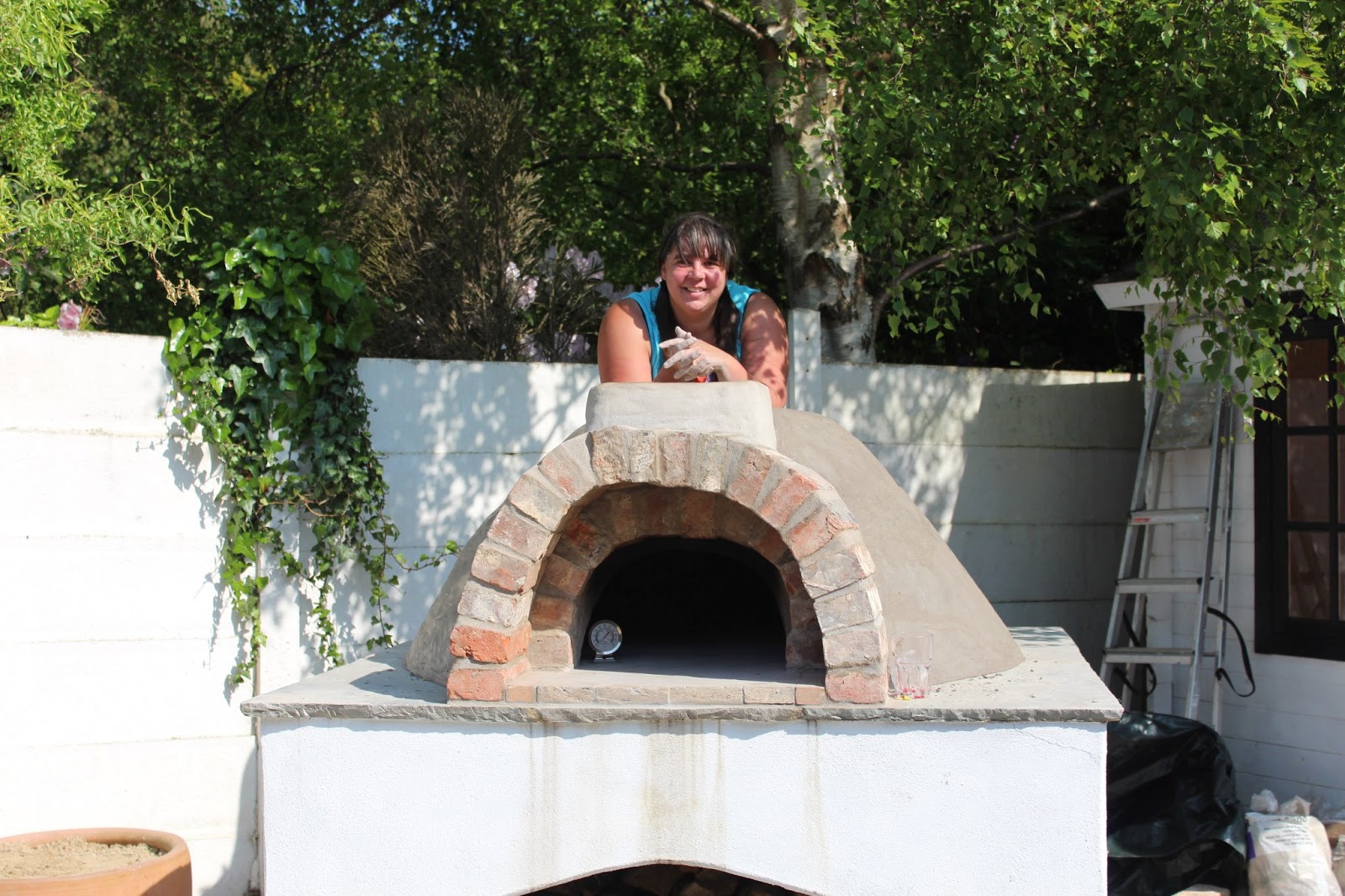 CLAY OVEN BUILDING YOUR WOOD FIRED PIZZA OVEN