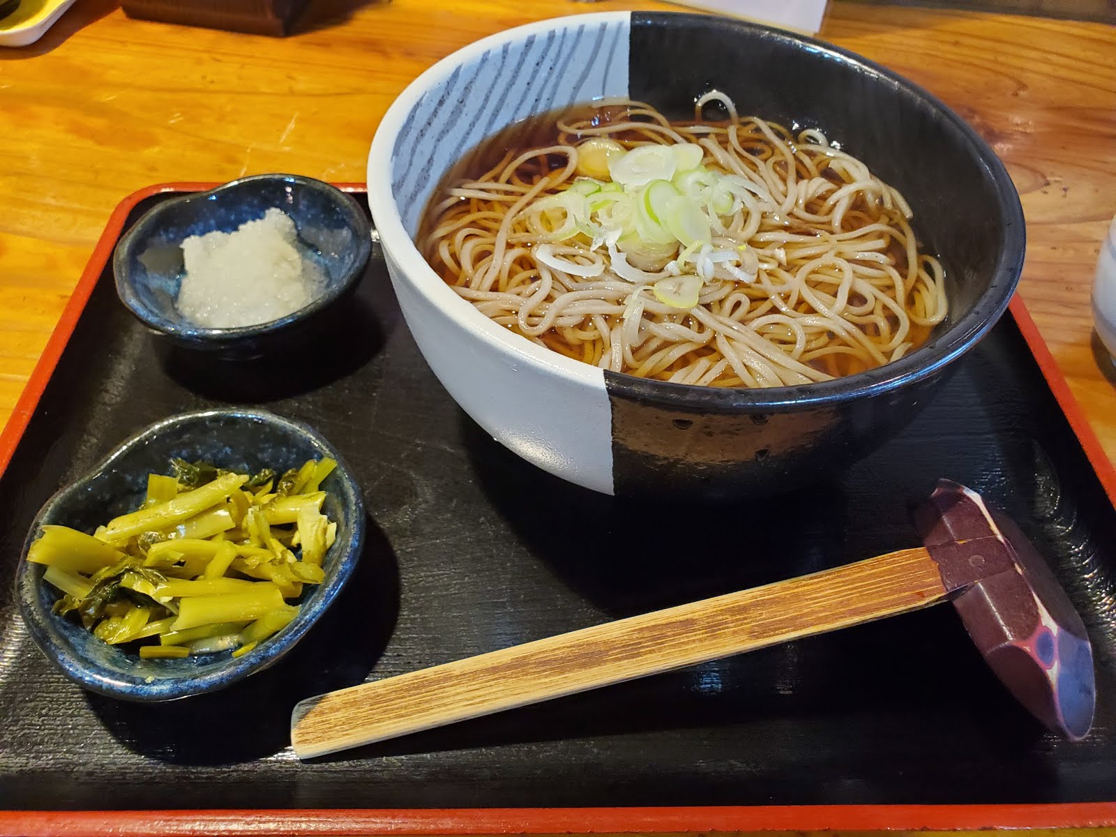 画像の回転 cv2.rotate, np.rot90, cv2.getRotationMatrix2D