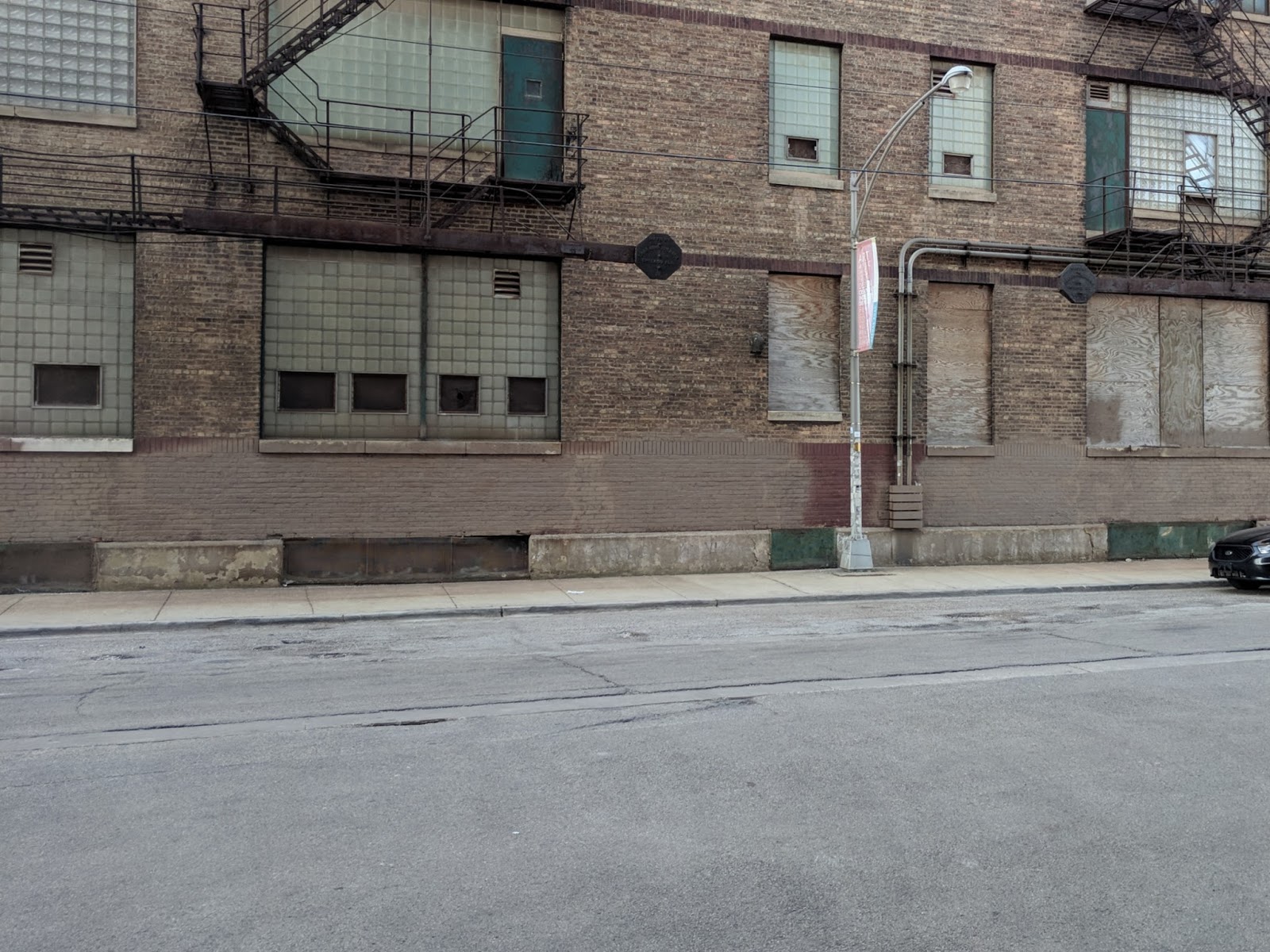 Filming Locations of Chicago and Los Angeles: Chicago PD: Season 3 -  Episode 21; Justice