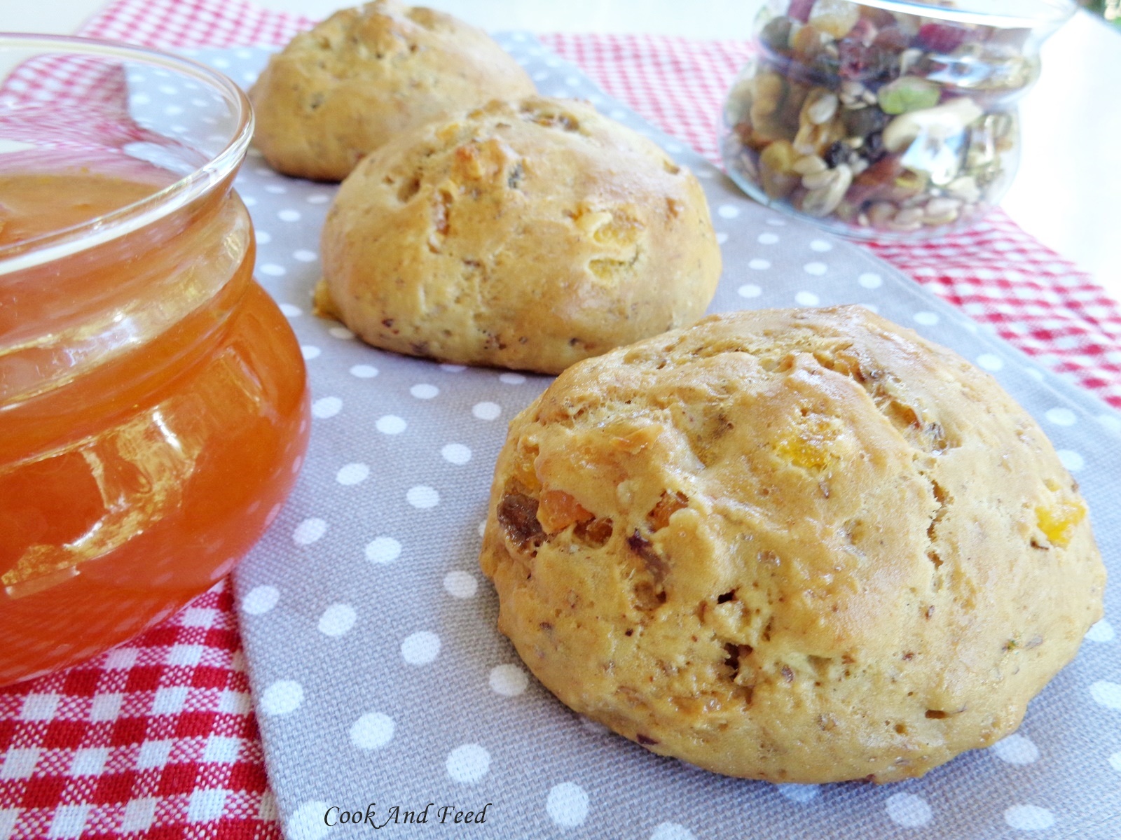 Γλυκά Ψωμάκια Με Φρούτα Και Καρύδια / Fruit And Nut Irish Soda Breads Cook And Feed