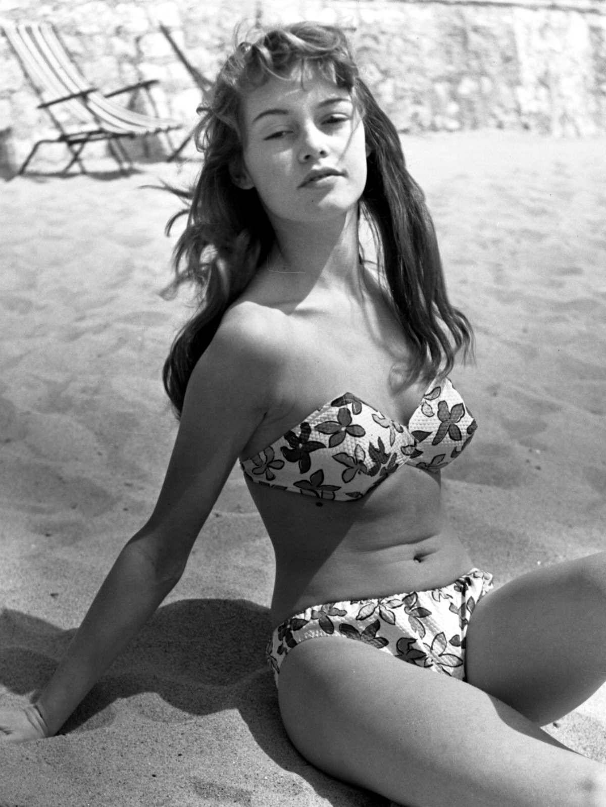 Stunning Photos of 19-Year-Old Brigitte Bardot Donned a Floral Bikini While Lounging on the Beach at the 1953 Cannes Film Festival ~ Vintage Everyday