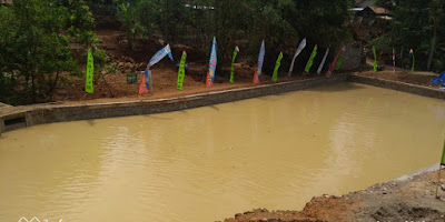 PENGISIAN AIR SEBAGAI UJI COBA EMBUNG SIAP PAKAI