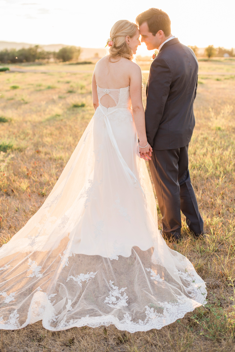 Kalispell Montana Wedding / Photography: Mackenzie Keough / Florist: Mums Flowers