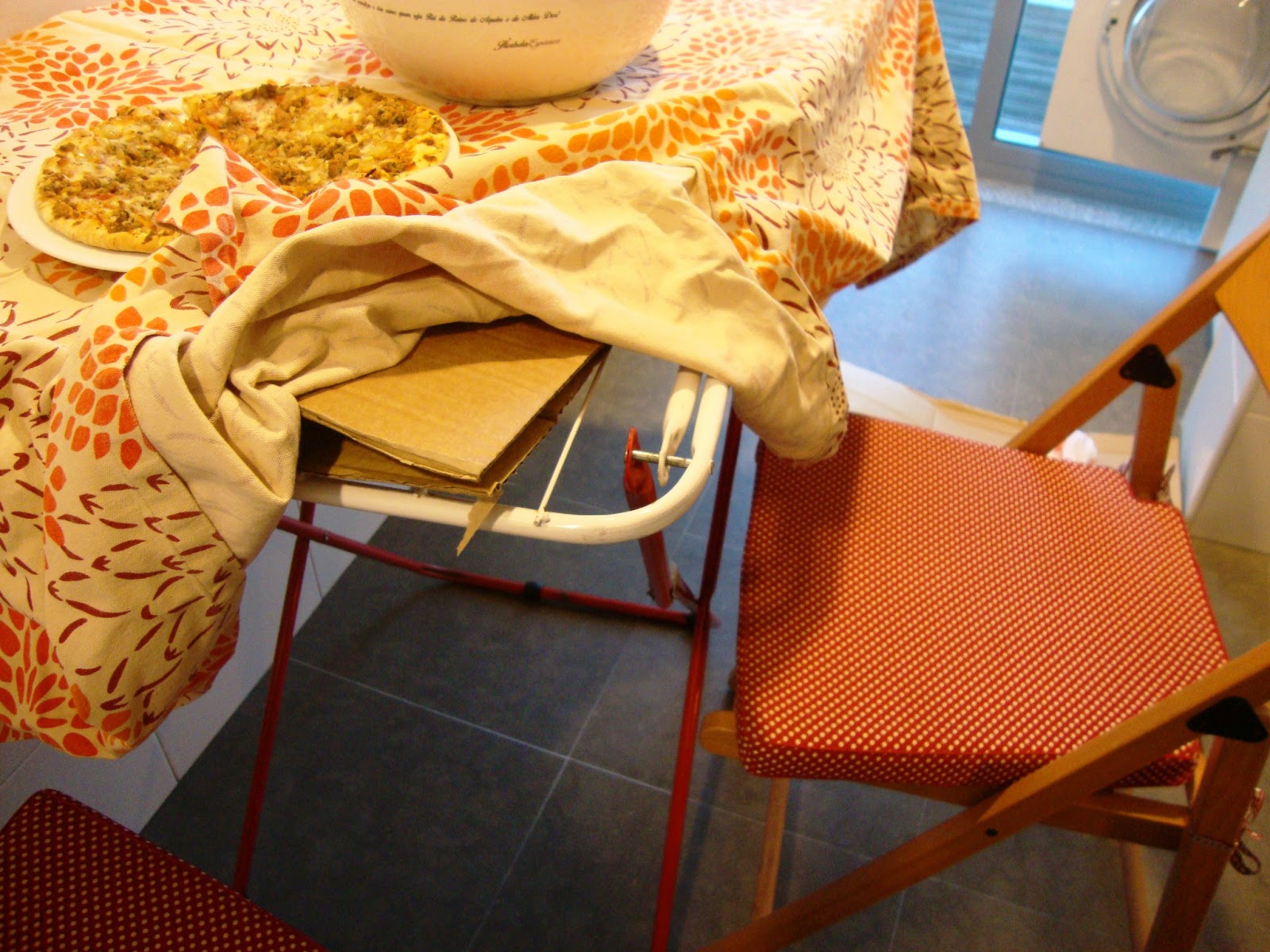 Marta, Julie e Maria Makeshift table