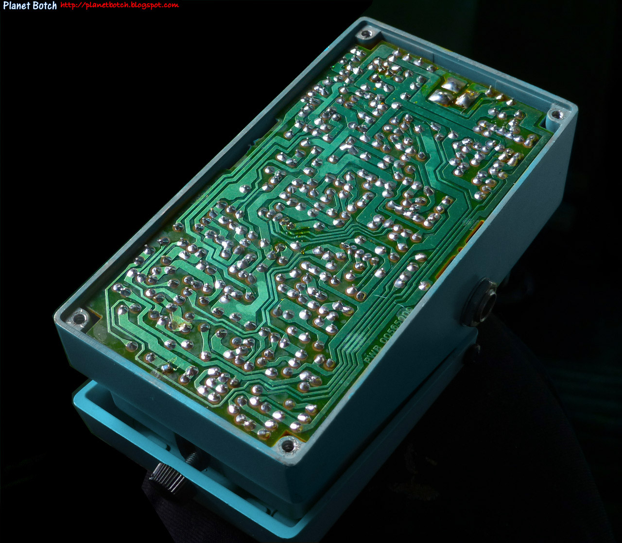 The Rise of the Guitar Effects Rack Botch