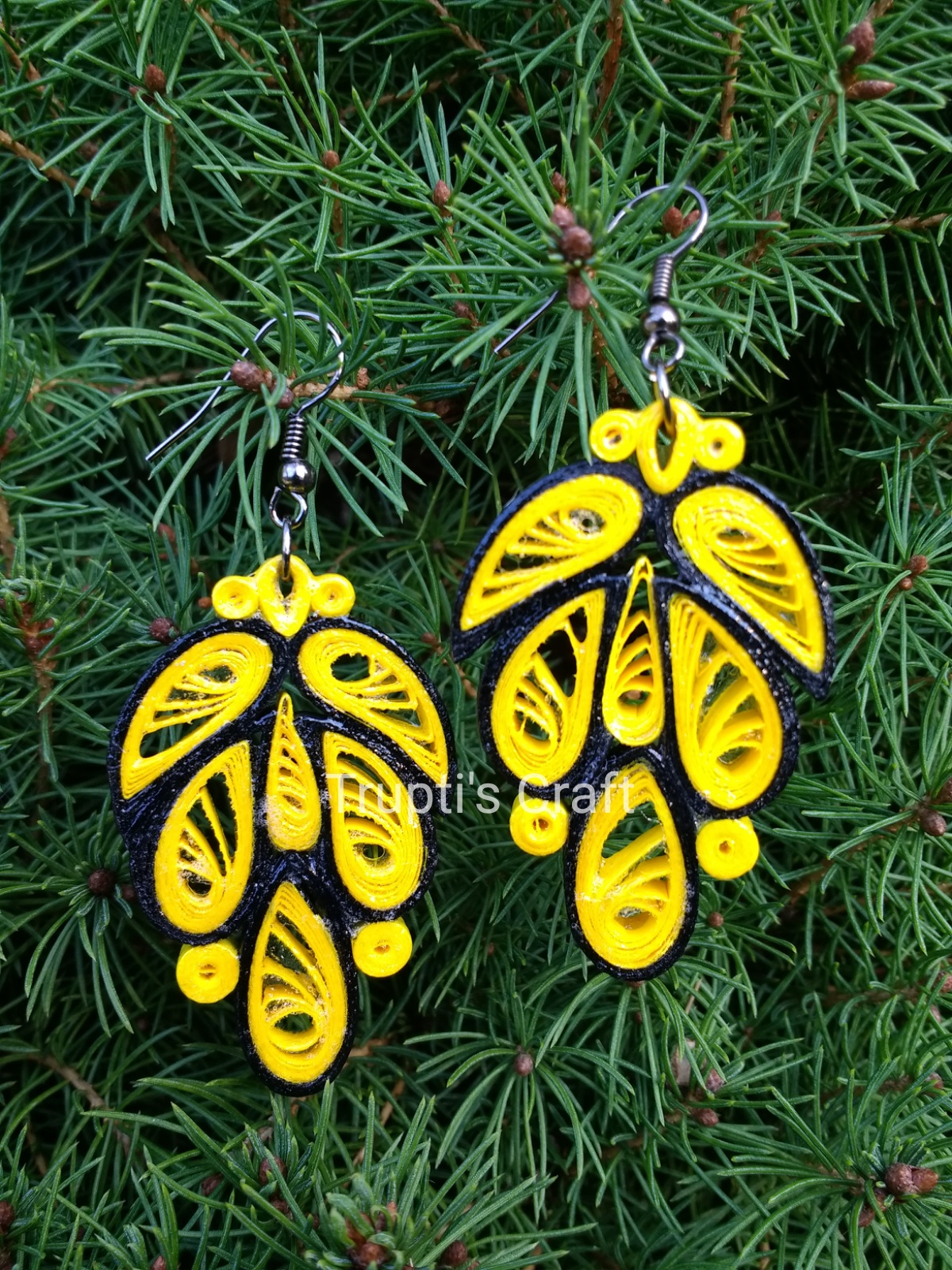 Trupti S Craft Paper Quilling Earring Each Paper Quilling Product Is Hand Varnished To Make It Sy Durable And Water Resistant If You Want Anything Or Need