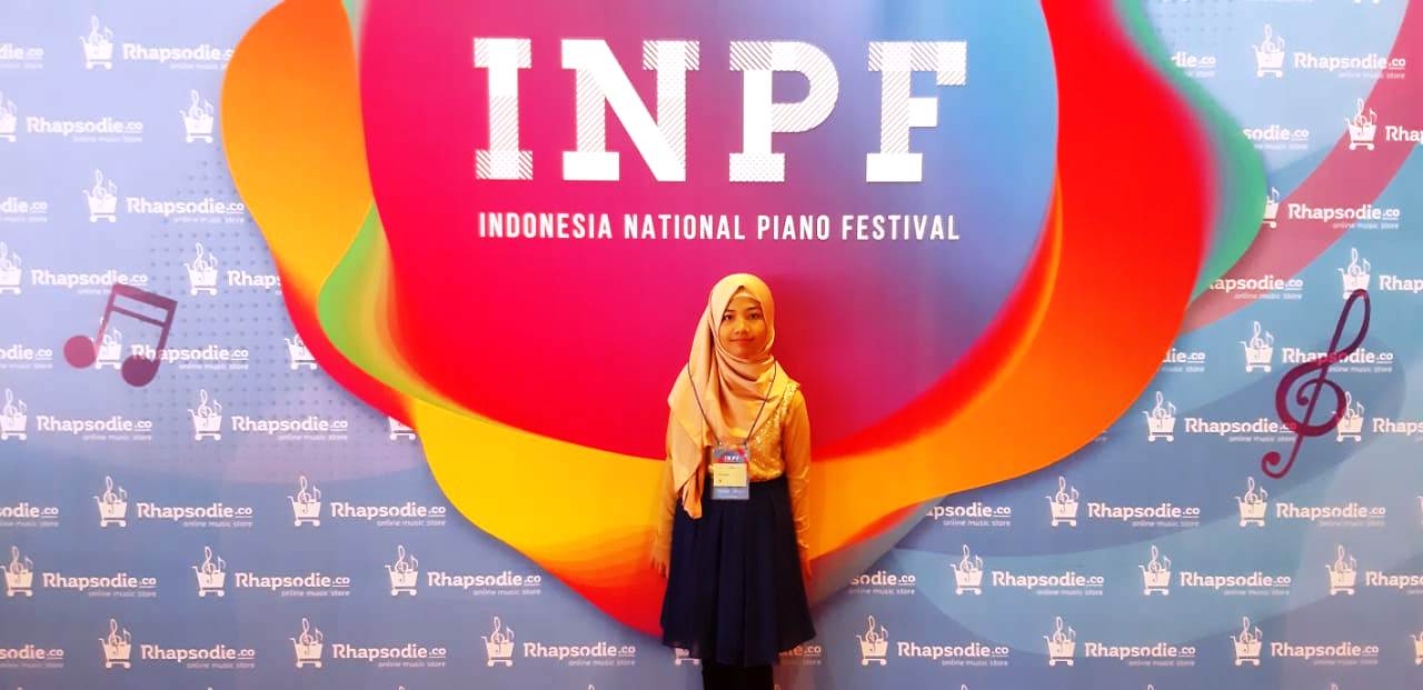 penampilan teteh rafa dengan lagu dangerous journey di indonesia national piano festival nurul sufitri mom lifestyle blogger event musik