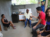 Vereador Edson do PT conversando com moradores de Stª Terezinha