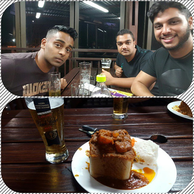 Bunny Chows with friends Hollywood Bunny Chow - Hollywoodbets Springfield Park - Black Label and Curry