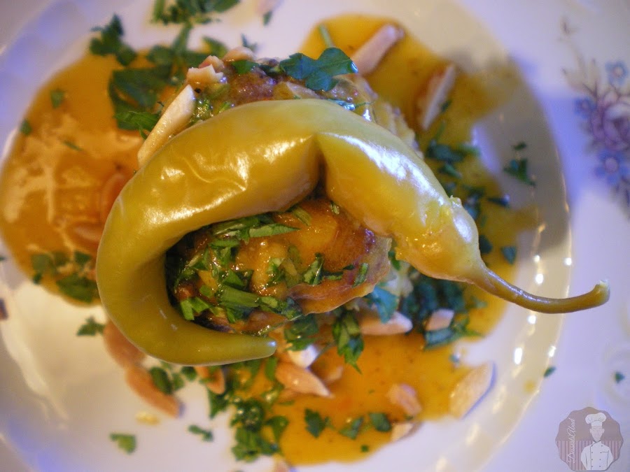 Guiso de alcachofas rellenas de chocos