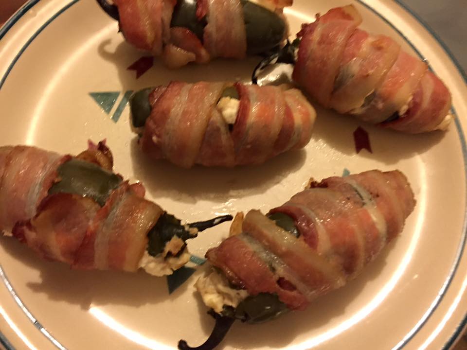 CHILES RELLENOS CON QUESO CREMA Y TOCINO COMIDA DE PETRY