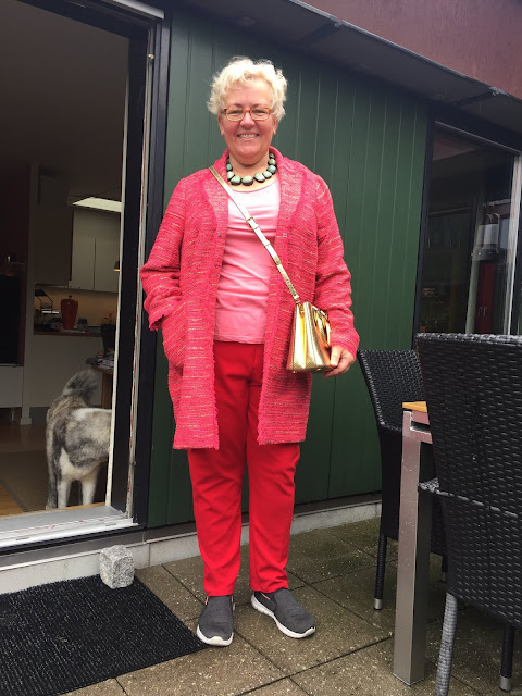 Kaffesoester in bright pink tweed coat Kaffesoester in bright pink tweed coat