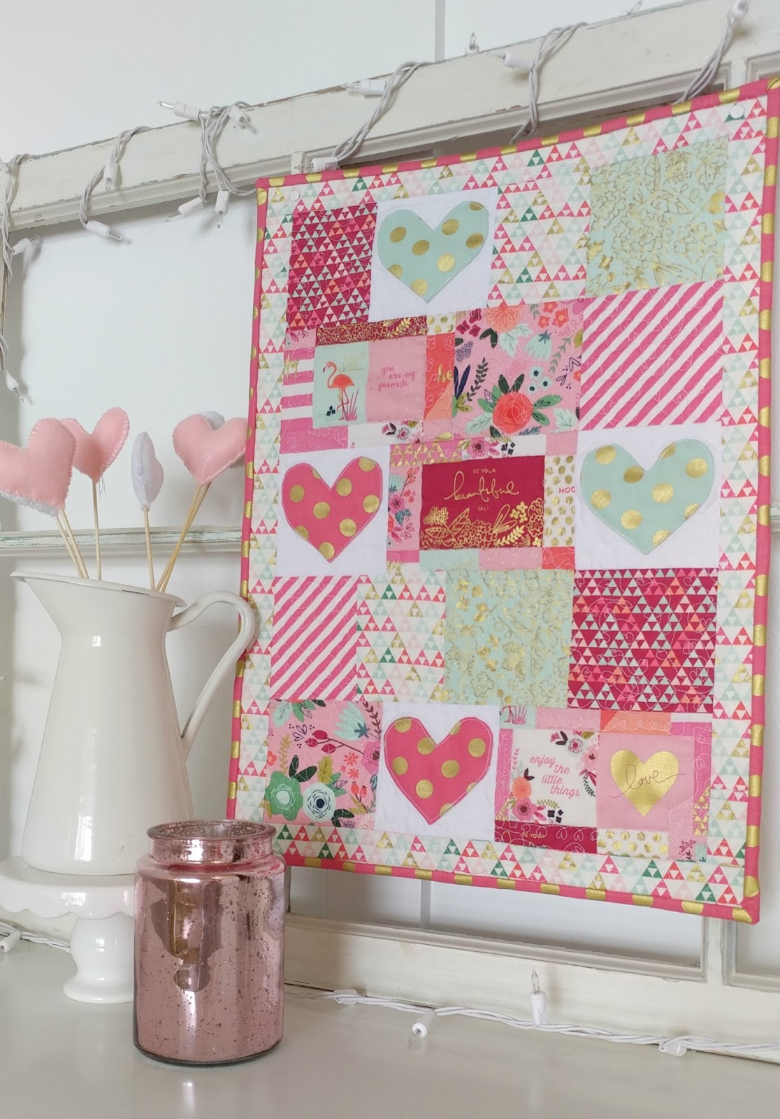 On Trend Valentines Mini Quilt Free tutorial and pattern Ameroonie