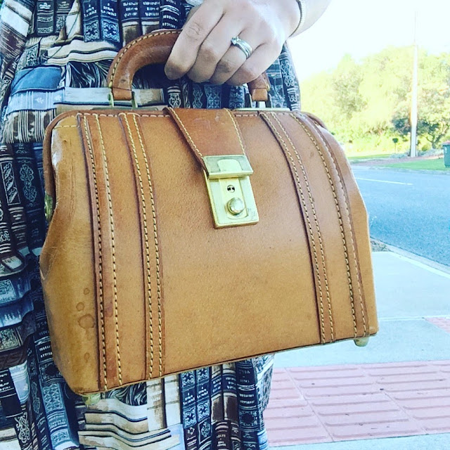 vintage mini gladstone bag | Almost Posh