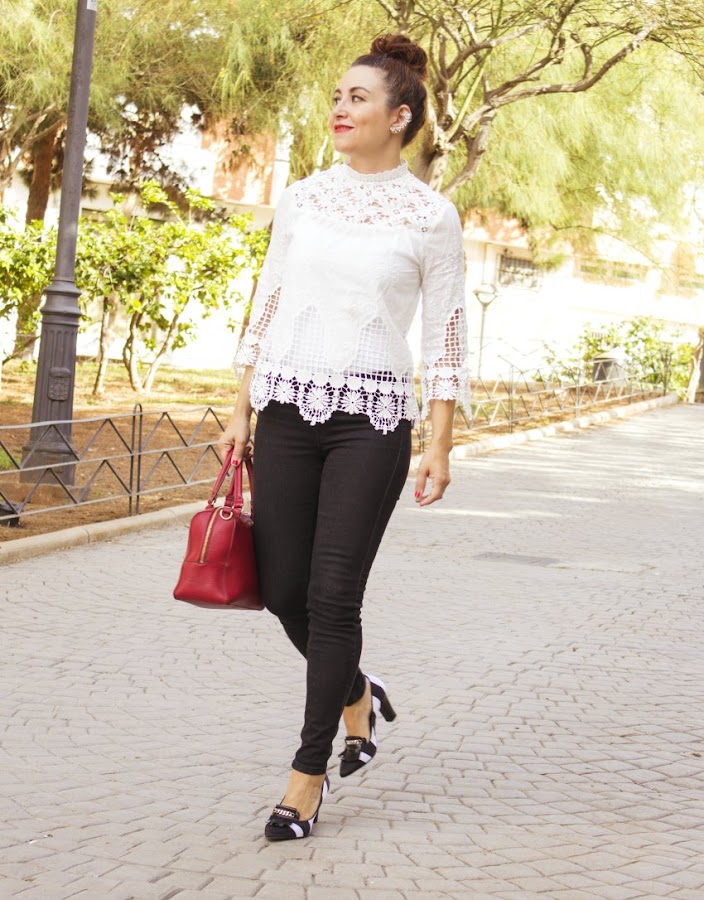  melangeboutique_fashion_blog_de_moda_camisa_cuello_isabelino_encaje_shein_mango_elcorteingles_krac_zapatos_gafas_redondas_5