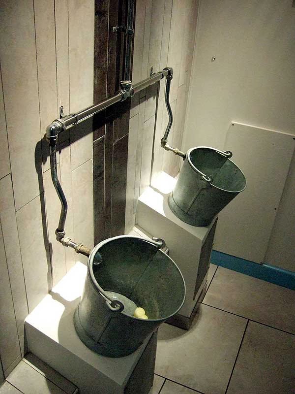 Funny Picdumps 11 Funniest Urinals Around the World