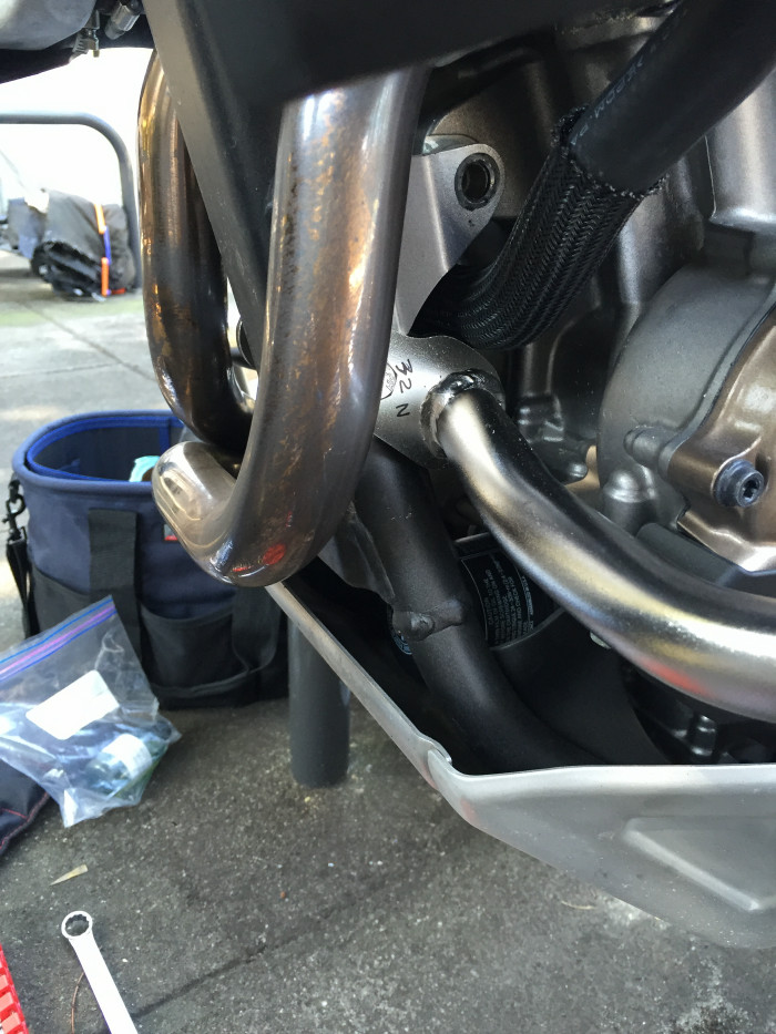 CRF1000L hepco&becker タンクガード取り付け CRF1000L hepco&becker タンクガード取り付け