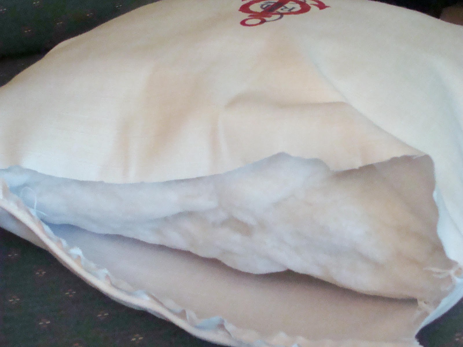 Shannon Sews Easy Zippered Pillows A pillow recovering story