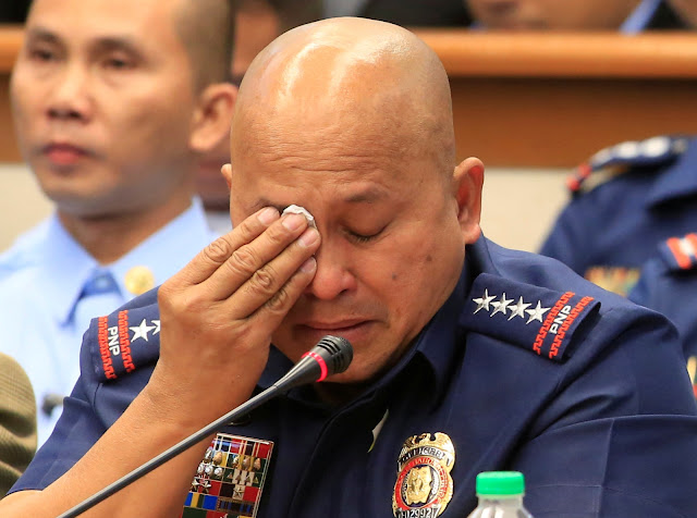 Ketahuan Anak Buahnya Terlibat Narkoba, Kepala Polisi Filipina Ini Nangis Ketahuan Anak Buahnya Terlibat Narkoba, Kepala Polisi Filipina Ini Nangis