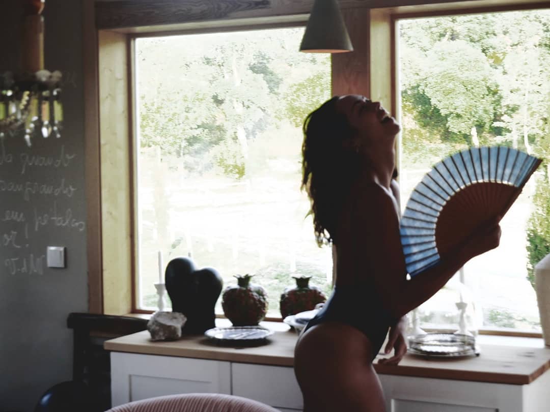 Débora Monteiro Débora Monteiro