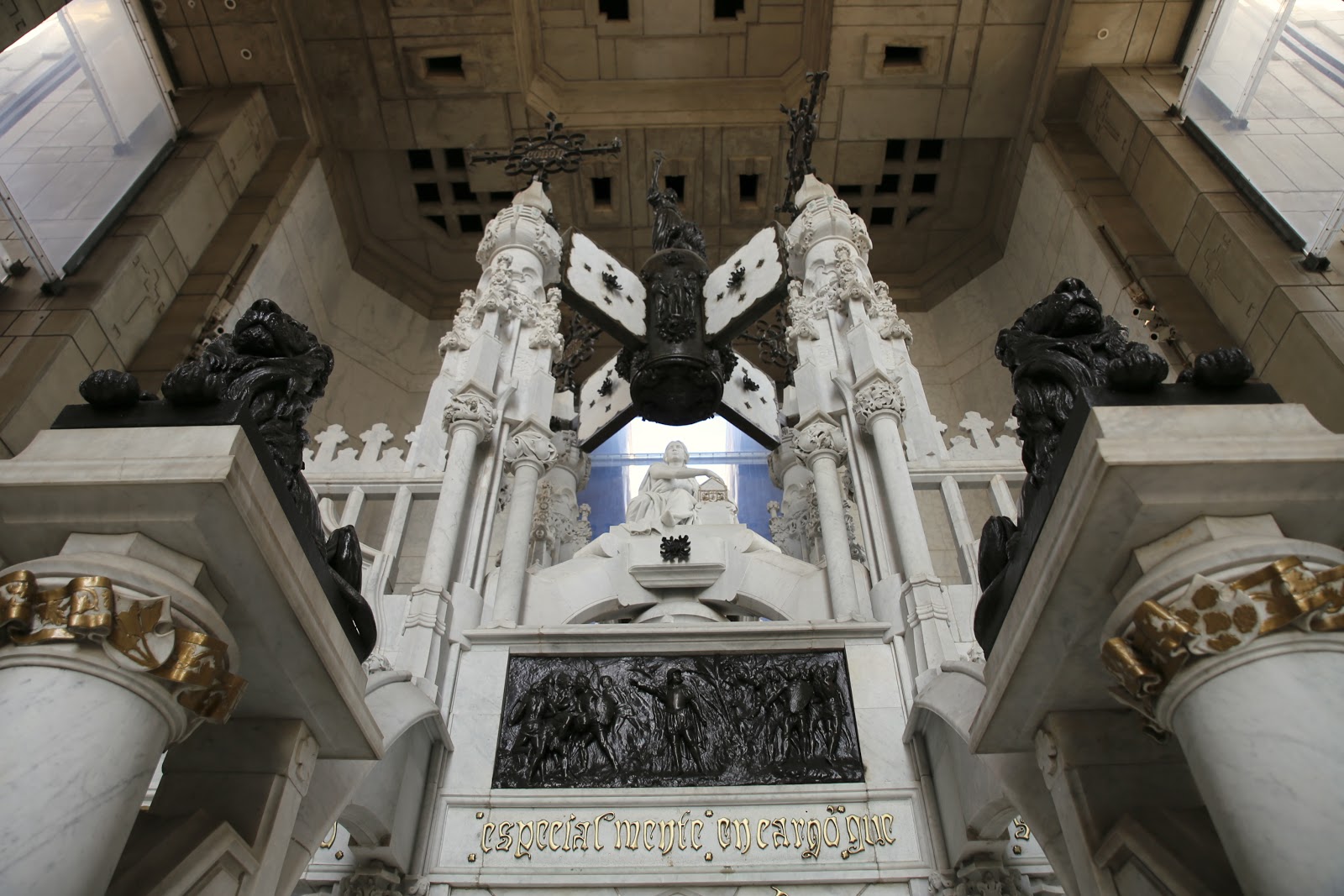 Могила колумба в доминикане