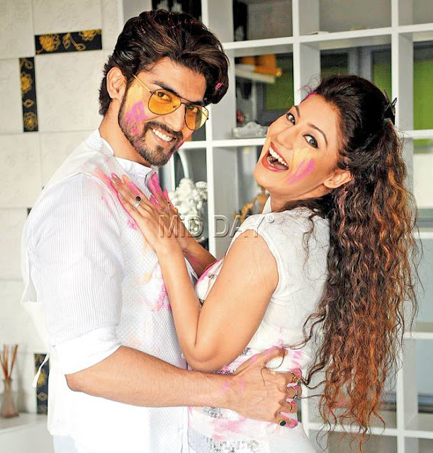 Bollywood & Tellywood Celebs Celebrating Holi IMAGES, GIF, ANIMATED GIF, WALLPAPER, STICKER FOR WHATSAPP & FACEBOOK