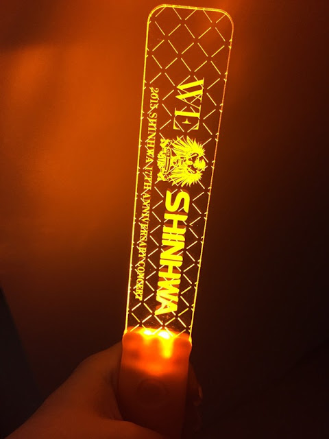 iKON bị tố sử dụng màu lightstick của TVXQ, Shinhwa
