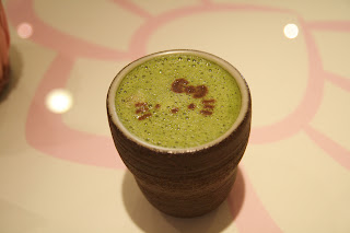 Hello Kitty face green tea